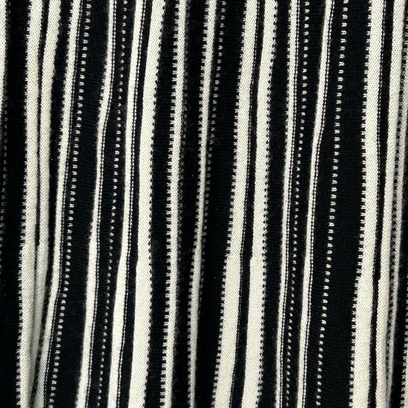 Pure Collection cashmere and wool Black and White A-Line Skirt - Picture 7 of 10